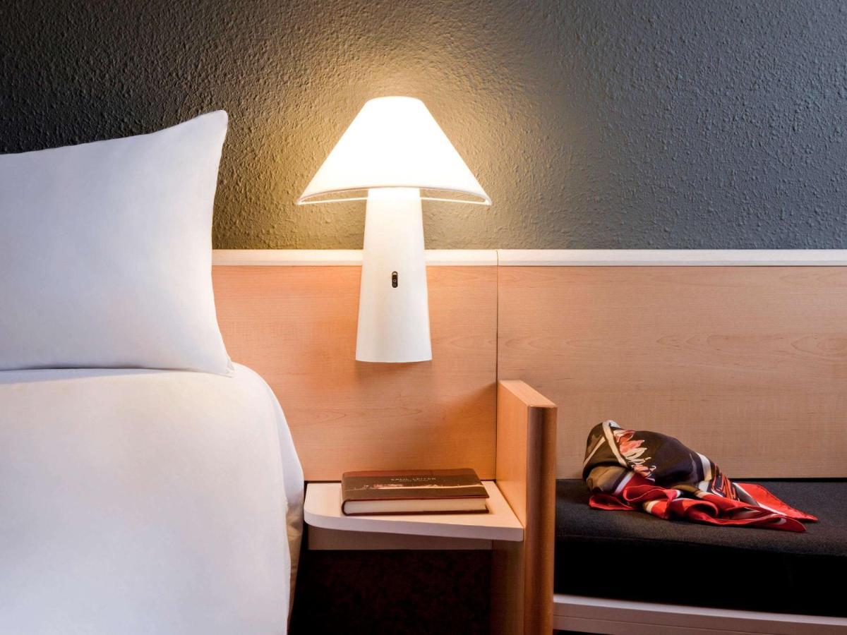 Ibis Provins Hotel Exterior foto